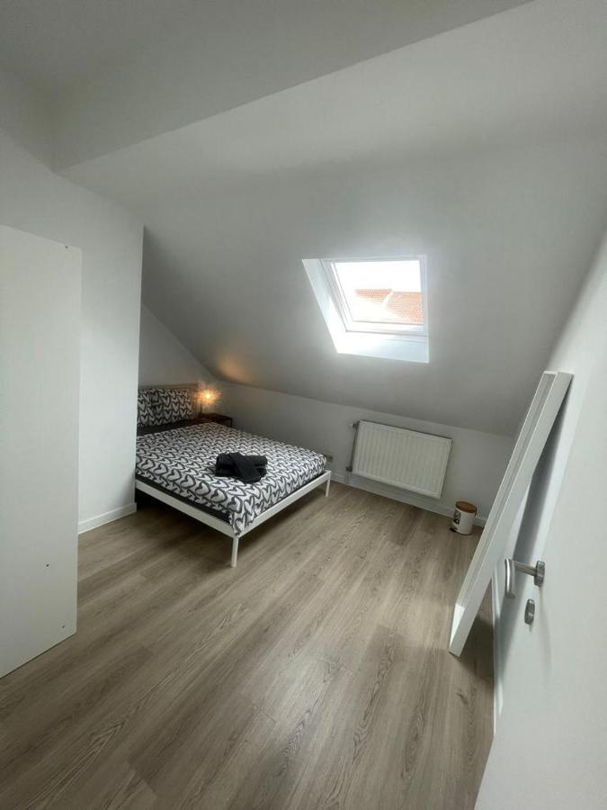 Schaerbeek Room 1 Brussels Luaran gambar